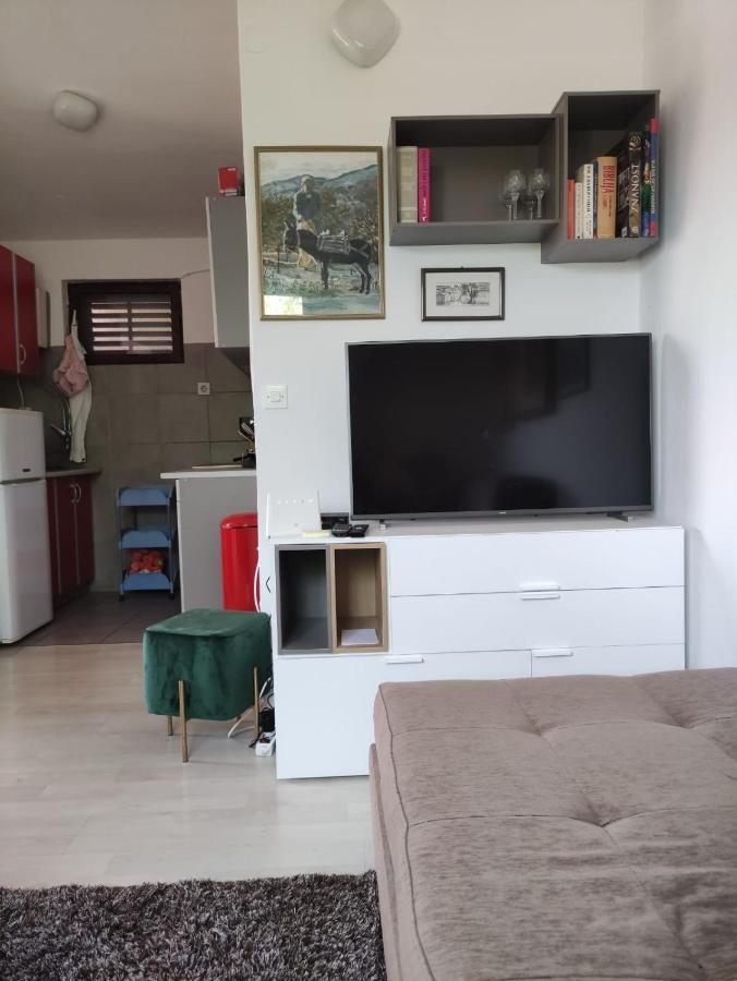 Apartments Dara Рогозница Экстерьер фото
