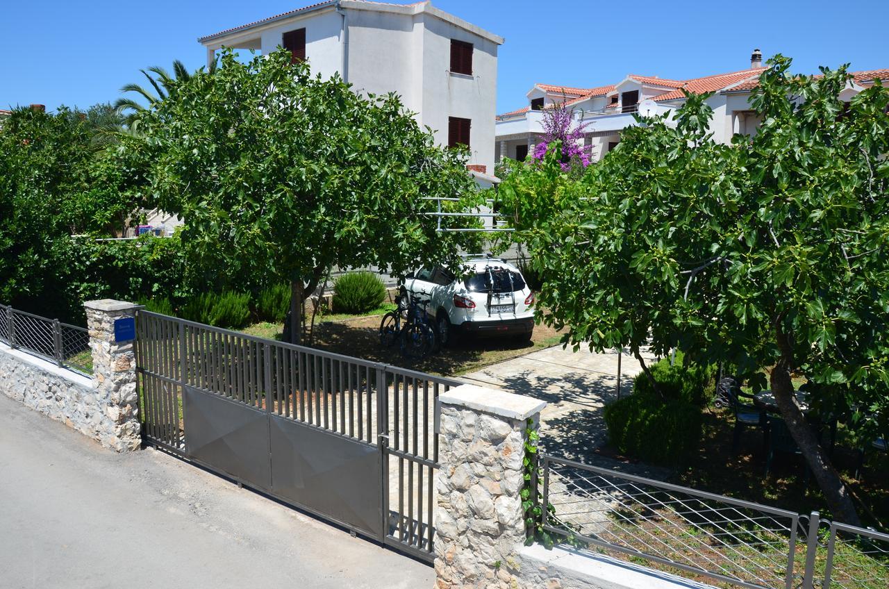 Apartments Dara Рогозница Экстерьер фото
