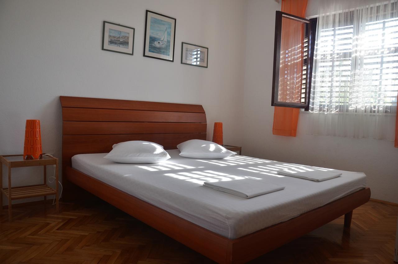 Apartments Dara Рогозница Экстерьер фото