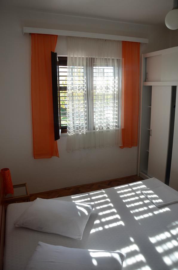 Apartments Dara Рогозница Экстерьер фото